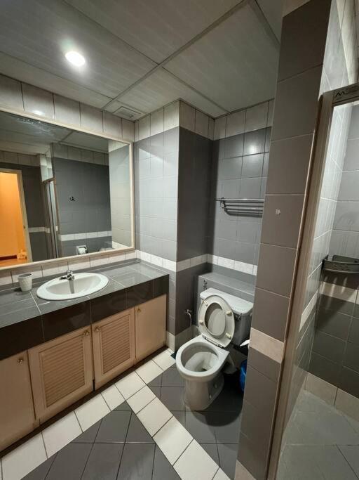 Riverview Home @Waterfront Kch Kuching Eksteriør bilde