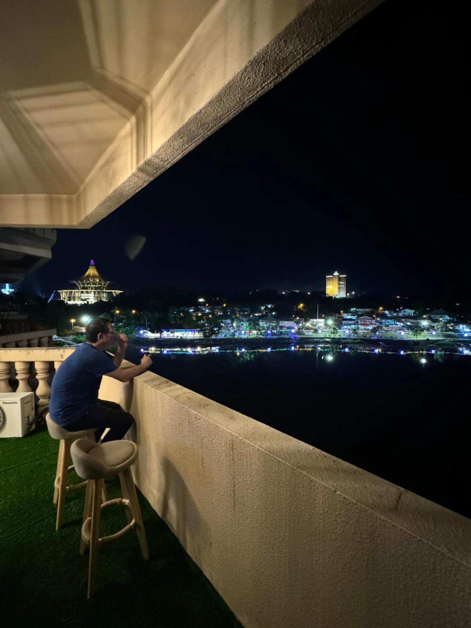 Riverview Home @Waterfront Kch Kuching Eksteriør bilde